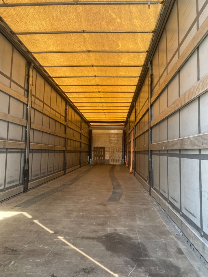 Schmitz Cargobull SCS 24/ Tautliner/Liftachse/Alufelgen/Pal.Kasten - Curtainsider semi-trailer: picture 4 Schmitz Cargobull SCS 24/ Tautliner/Liftachse/Alufelgen/Pal.Kasten - Curtainsider semi-trailer: picture 4