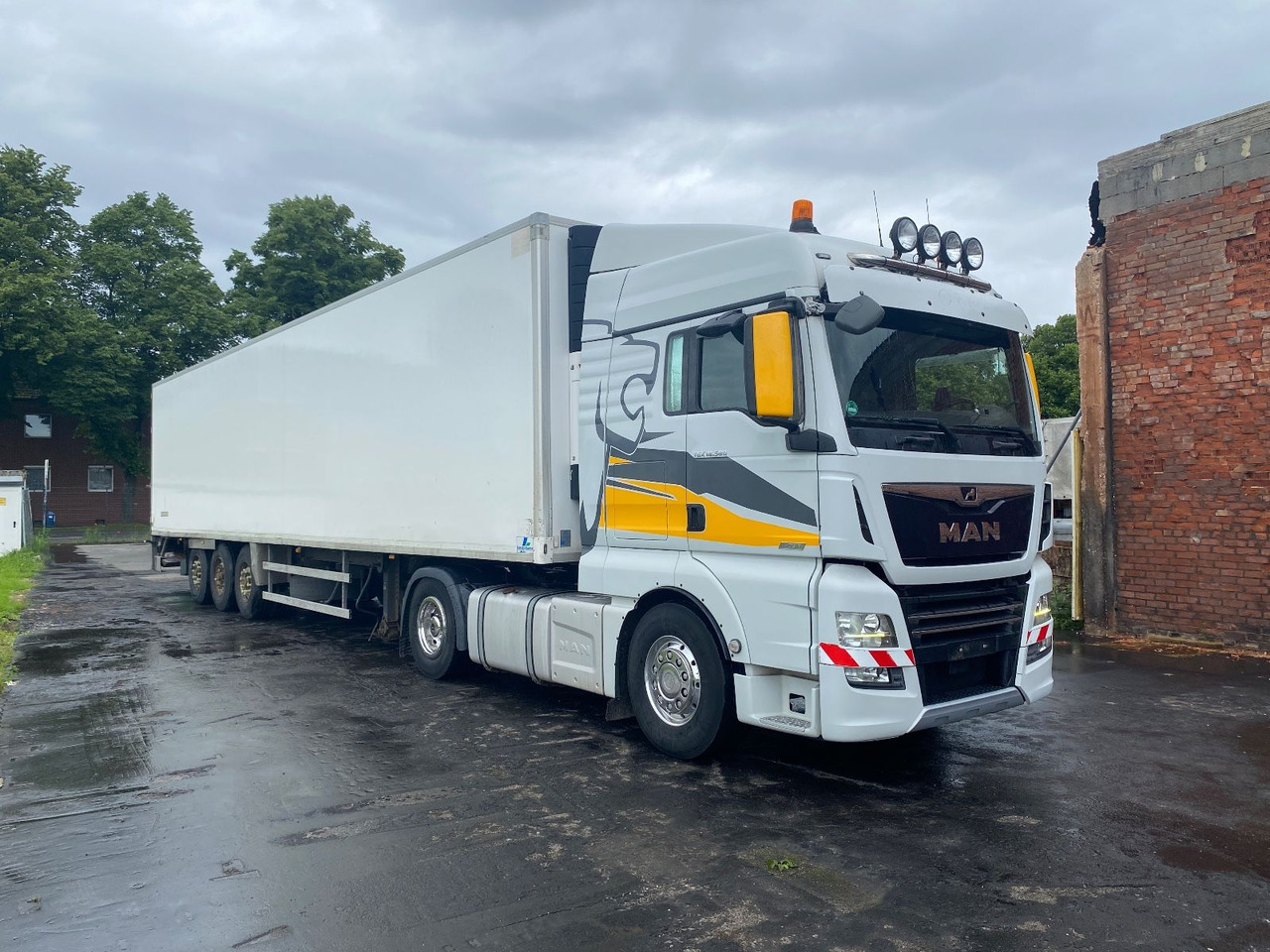 MAN 18.580 BL-XLX/ D38/Intarder - Tractor unit: picture 2 MAN 18.580 BL-XLX/ D38/Intarder - Tractor unit: picture 2