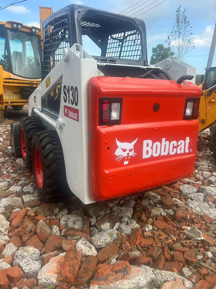 BOBCAT S130 skid steer loader Mining/Agriculture/Urban Construction - Skid steer loader: picture 5 BOBCAT S130 skid steer loader Mining/Agriculture/Urban Construction - Skid steer loader: picture 5