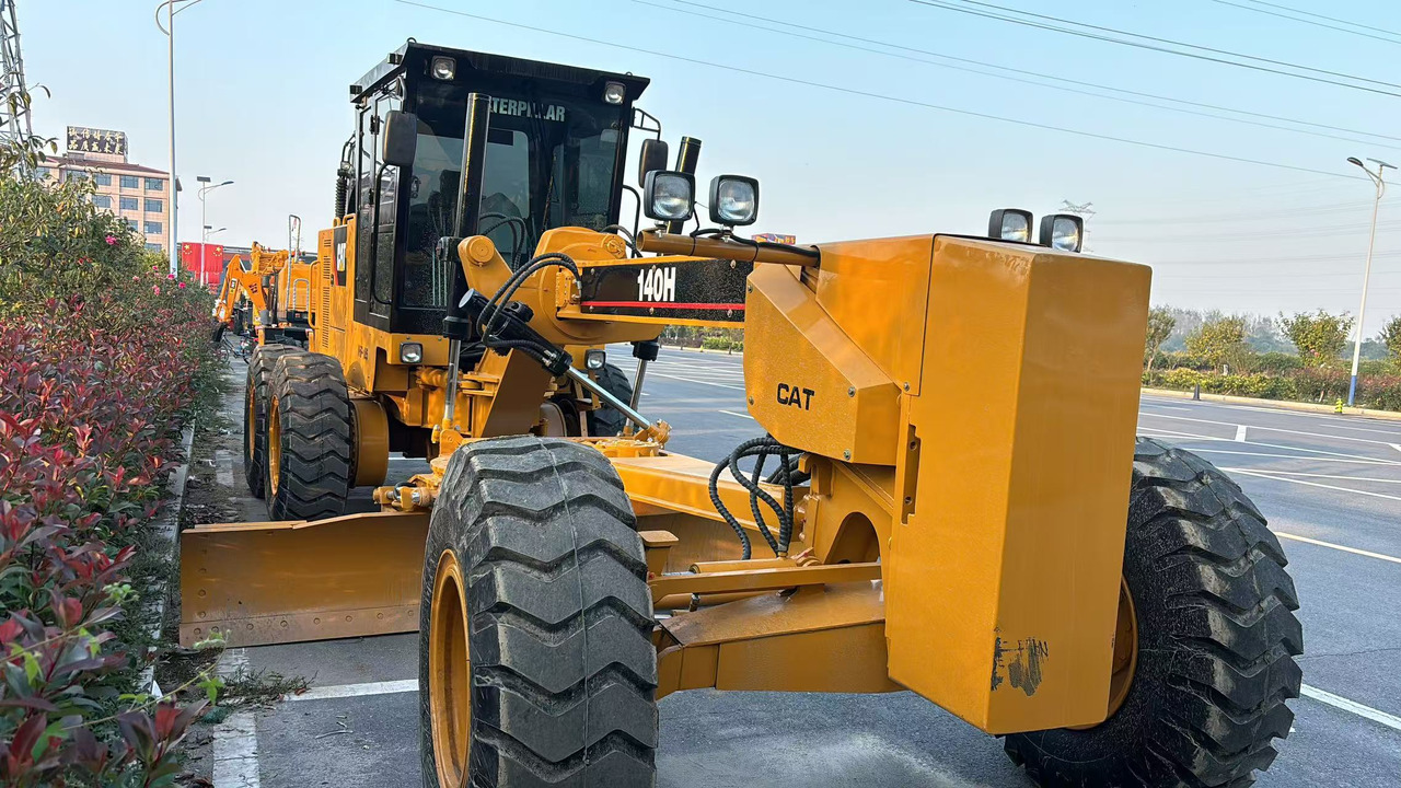 CATERPILLAR 140H - Grader: picture 2 CATERPILLAR 140H - Grader: picture 2