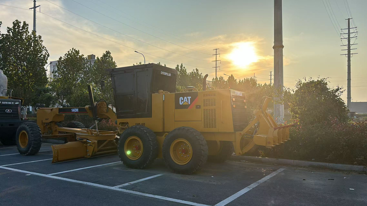 CATERPILLAR 140H used motor grader source supplier - Grader: picture 4 CATERPILLAR 140H used motor grader source supplier - Grader: picture 4