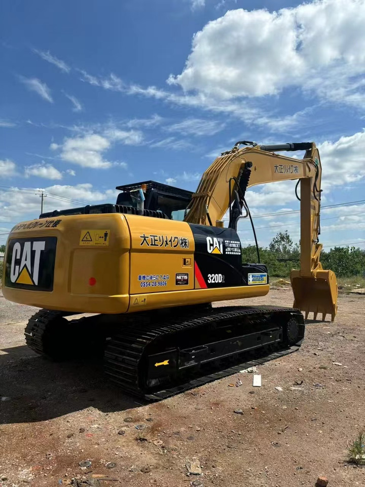 CATERPILLAR 320D2 - Crawler excavator: picture 4 CATERPILLAR 320D2 - Crawler excavator: picture 4