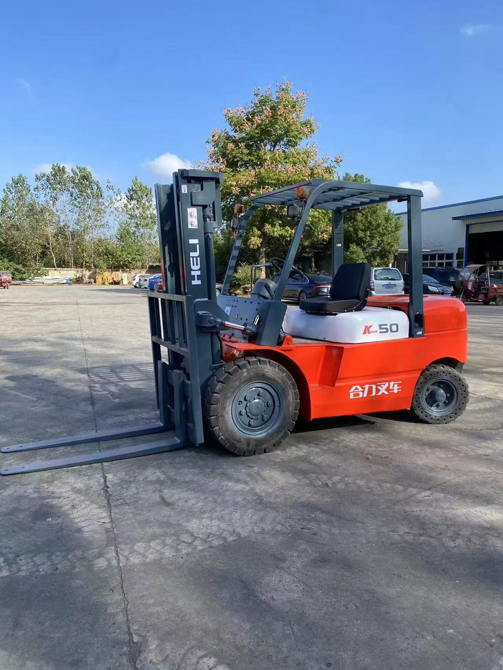 HELI k50 used diesel forklift Customizable mast clamps - Diesel forklift: picture 1 HELI k50 used diesel forklift Customizable mast clamps - Diesel forklift: picture 1