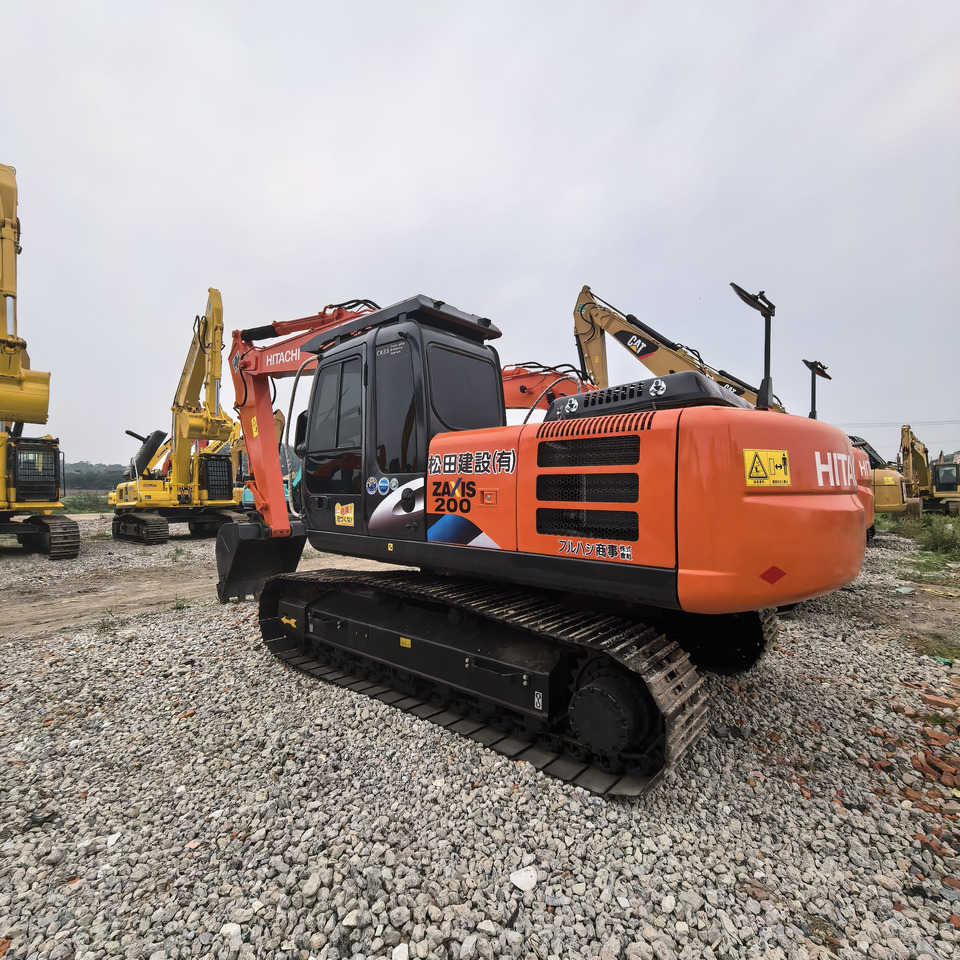 HYUNDAI zx200 japan original HYUNDAI 20 tons excavator - Crawler excavator: picture 2 HYUNDAI zx200 japan original HYUNDAI 20 tons excavator - Crawler excavator: picture 2