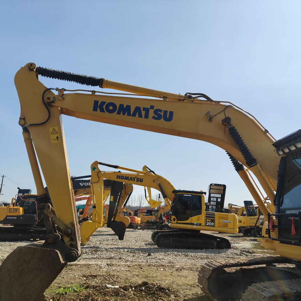 KOMATSU pc200 hot sale 20 tons excavator japan brand - Crawler excavator: picture 3 KOMATSU pc200 hot sale 20 tons excavator japan brand - Crawler excavator: picture 3