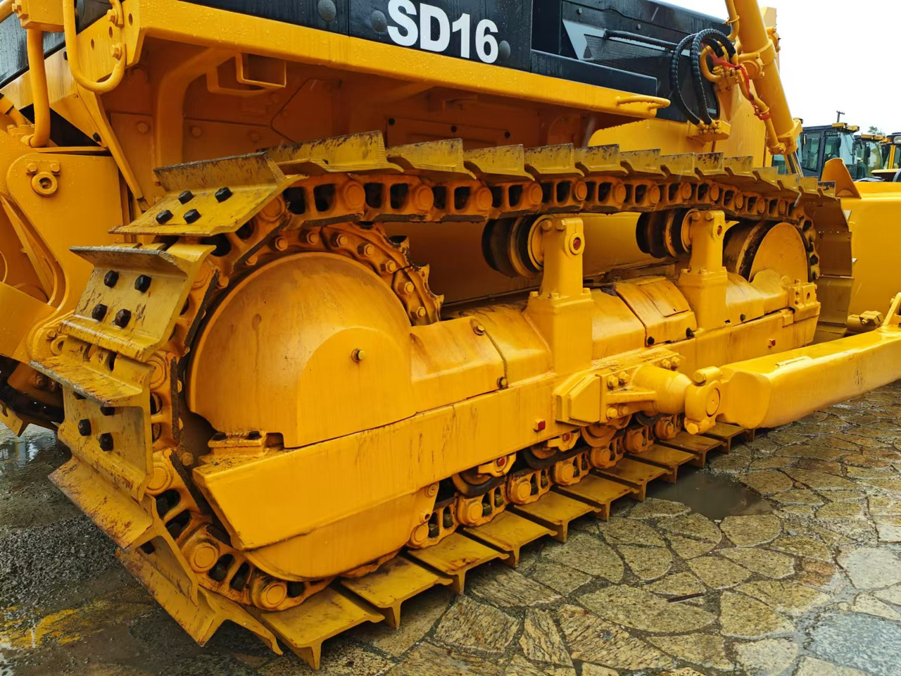 SHANTUI sd16 bullldozer made in china low price for sale - Bulldozer: picture 4 SHANTUI sd16 bullldozer made in china low price for sale - Bulldozer: picture 4