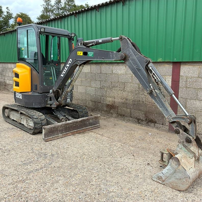 Volvo ECR25D - Mini excavator: picture 3 Volvo ECR25D - Mini excavator: picture 3