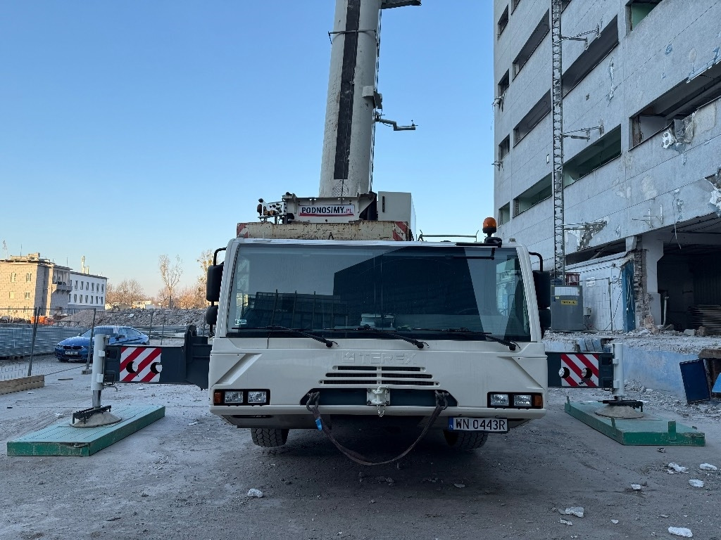 Demag AC 200-1 - All terrain crane: picture 2 Demag AC 200-1 - All terrain crane: picture 2