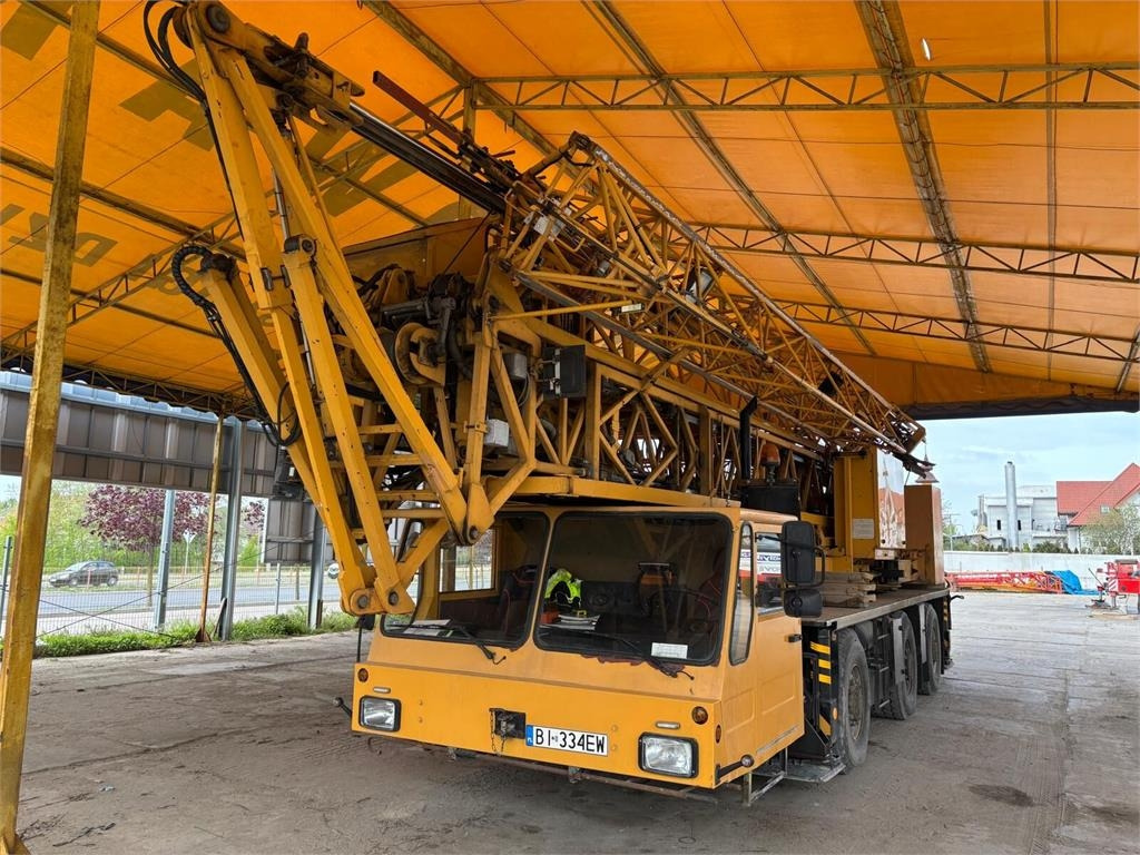 Spierings SK-365 AT-3 (400V + diesel) - Self-erecting tower crane: picture 1 Spierings SK-365 AT-3 (400V + diesel) - Self-erecting tower crane: picture 1