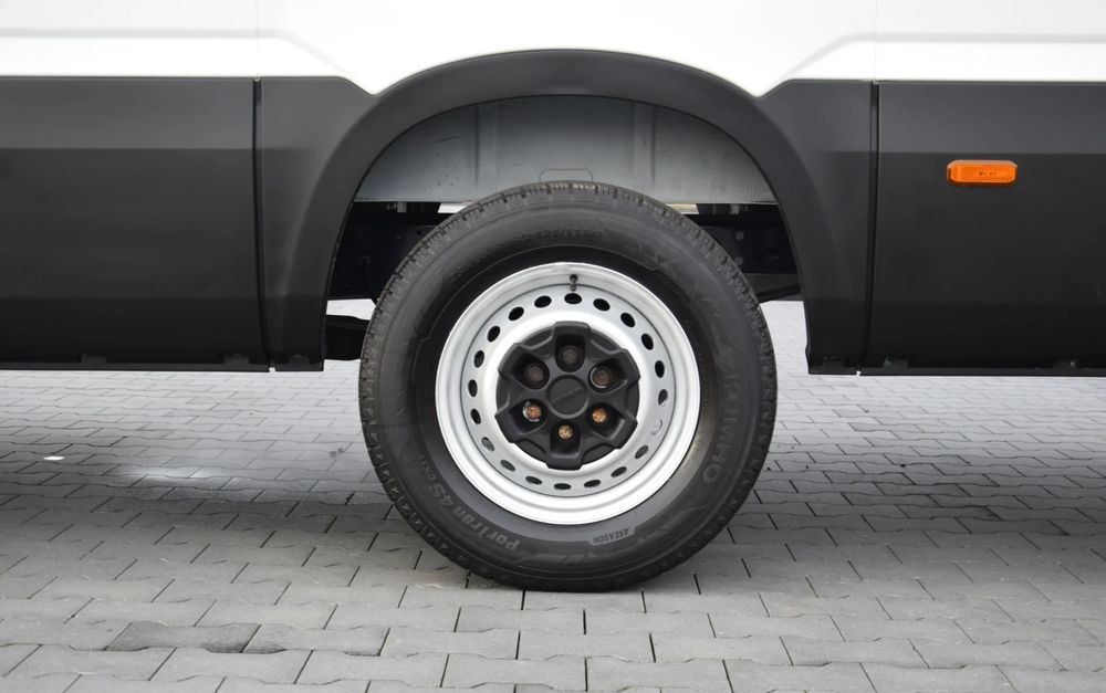 Panel van Iveco DAILY MAXI 35S14 / 2.3 - 140 KM / AUTOMAT HI-MATIC / NOWY MODEL / 3 OSOBY / DOSTAWCZE / BLASZAK / KAMERA COFANIA / TEMPOMAT / KLIMA / 2022 / SERWISOWANY / SPROWADZONY Z NIEMIEC: picture 16