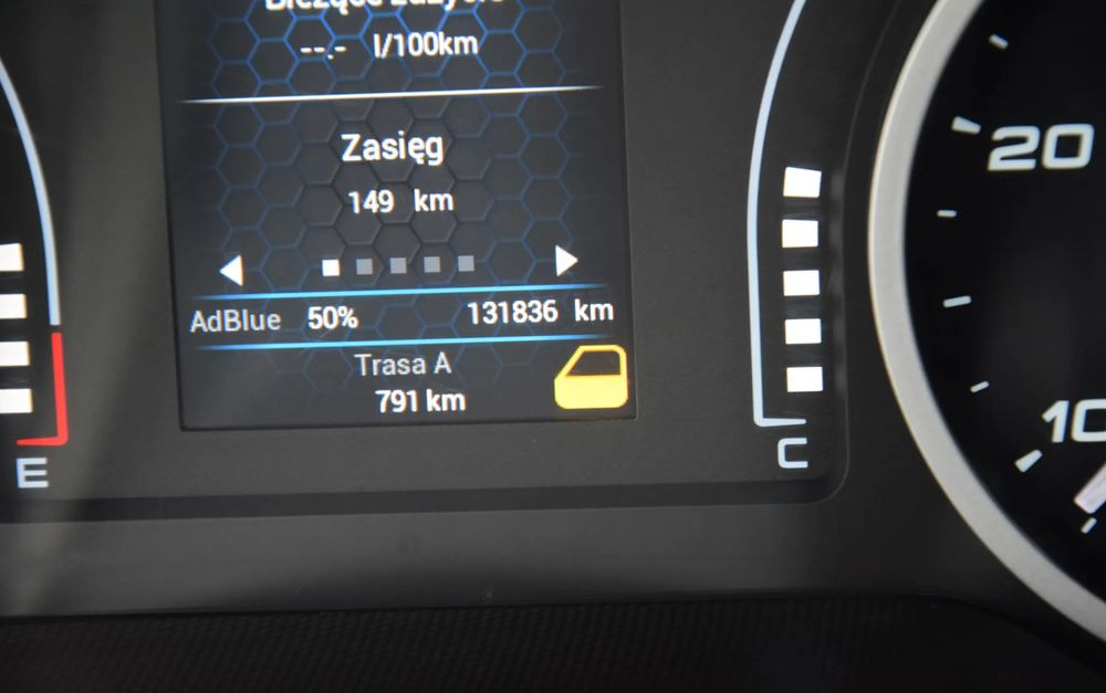 Panel van Iveco DAILY MAXI 35S14 / 2.3 - 140 KM / AUTOMAT HI-MATIC / NOWY MODEL / 3 OSOBY / DOSTAWCZE / BLASZAK / KAMERA COFANIA / TEMPOMAT / KLIMA / 2022 / SERWISOWANY / SPROWADZONY Z NIEMIEC: picture 33