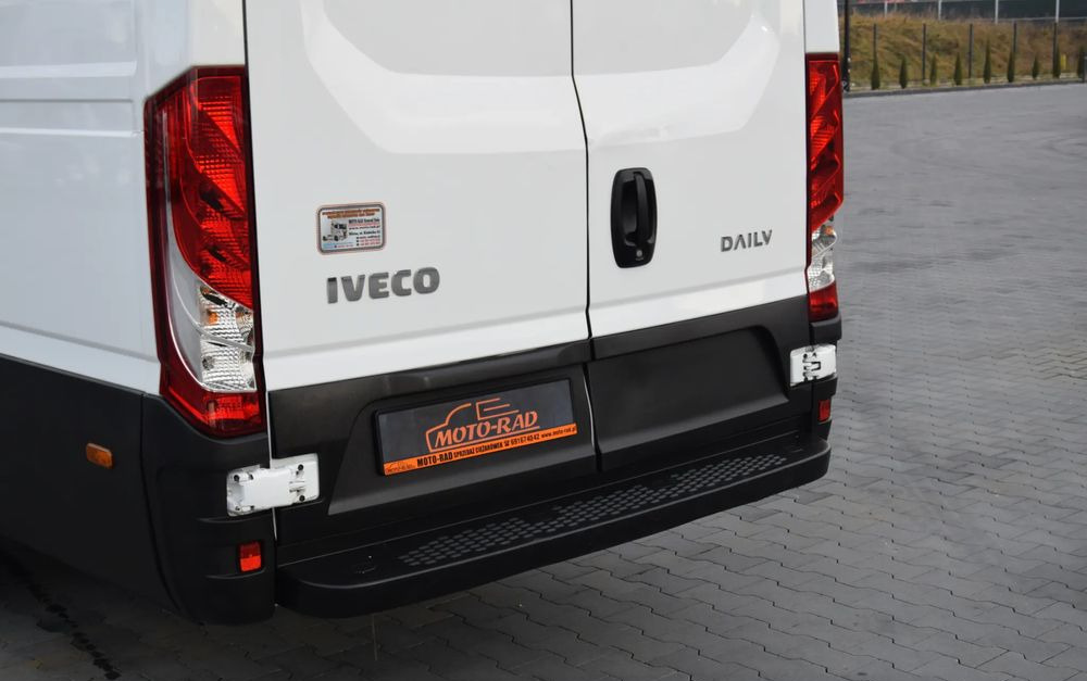 Panel van Iveco DAILY MAXI 35S14 / 2.3 - 140 KM / AUTOMAT HI-MATIC / NOWY MODEL / 3 OSOBY / DOSTAWCZE / BLASZAK / KAMERA COFANIA / TEMPOMAT / KLIMA / 2022 / SERWISOWANY / SPROWADZONY Z NIEMIEC: picture 11