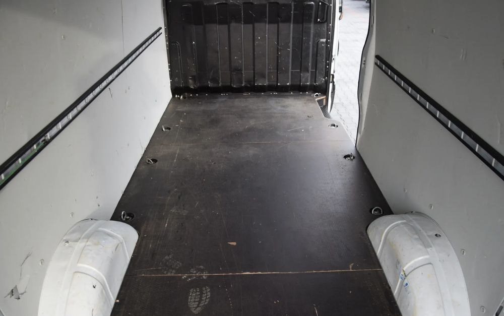 Panel van Iveco DAILY MAXI 35S14 / 2.3 - 140 KM / AUTOMAT HI-MATIC / NOWY MODEL / 3 OSOBY / DOSTAWCZE / BLASZAK / KAMERA COFANIA / TEMPOMAT / KLIMA / 2022 / SERWISOWANY / SPROWADZONY Z NIEMIEC: picture 23