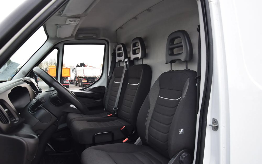 Panel van Iveco DAILY MAXI 35S14 / 2.3 - 140 KM / AUTOMAT HI-MATIC / NOWY MODEL / 3 OSOBY / DOSTAWCZE / BLASZAK / KAMERA COFANIA / TEMPOMAT / KLIMA / 2022 / SERWISOWANY / SPROWADZONY Z NIEMIEC: picture 40