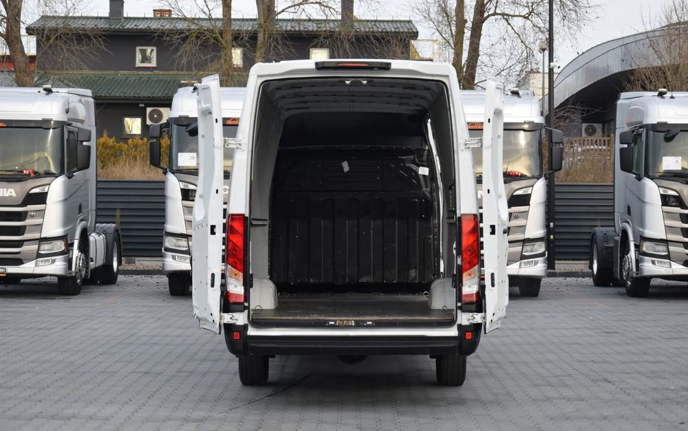 Panel van Iveco DAILY MAXI 35S14 / 2.3 - 140 KM / AUTOMAT HI-MATIC / NOWY MODEL / 3 OSOBY / DOSTAWCZE / BLASZAK / KAMERA COFANIA / TEMPOMAT / KLIMA / 2022 / SERWISOWANY / SPROWADZONY Z NIEMIEC: picture 19