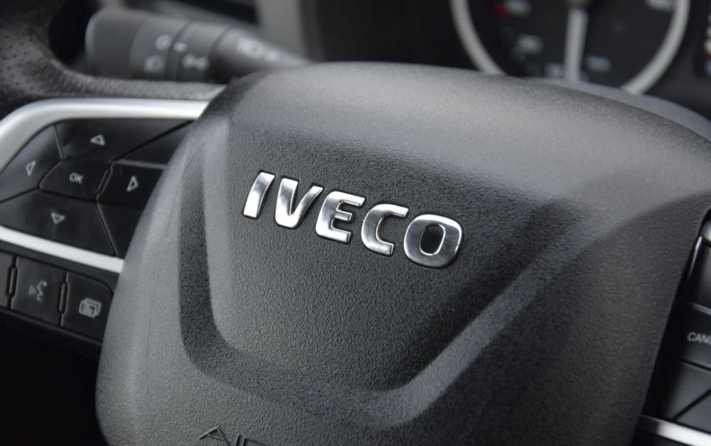 Panel van Iveco DAILY MAXI 35S14 / 2.3 - 140 KM / AUTOMAT HI-MATIC / NOWY MODEL / 3 OSOBY / DOSTAWCZE / BLASZAK / KAMERA COFANIA / TEMPOMAT / KLIMA / 2022 / SERWISOWANY / SPROWADZONY Z NIEMIEC: picture 31