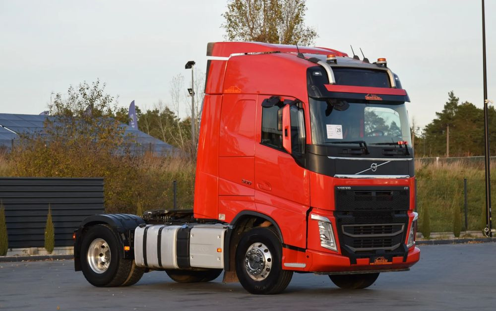 Volvo FH500 / HYDRAULIKA / EURO 6 / ACC / LEDY / ALUFELGI / SERWISOWANY / SPROWADZONY - Tractor unit: picture 3 Volvo FH500 / HYDRAULIKA / EURO 6 / ACC / LEDY / ALUFELGI / SERWISOWANY / SPROWADZONY - Tractor unit: picture 3