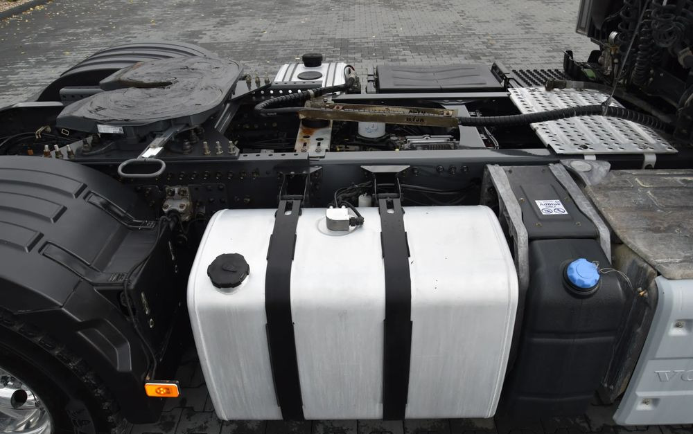 Tractor unit Volvo FH500 / NISKA KABINA / HYDRAULIKA / EURO 6 / ACC / LEDY / ALUFELGI / SERWISOWANY / SPROWADZONY: picture 18