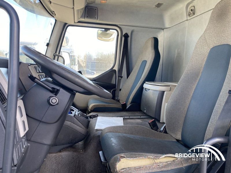 Volvo FL 250 - Refrigerator truck: picture 3 Volvo FL 250 - Refrigerator truck: picture 3