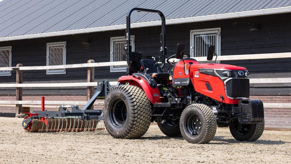 Kleintraktor Demo Captain D263 ab 185 € pro Monat. - Compact tractor: picture 1 Kleintraktor Demo Captain D263 ab 185 € pro Monat. - Compact tractor: picture 1