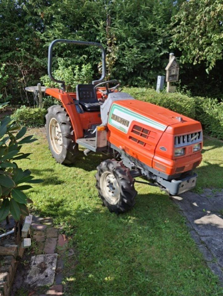 Kleintraktor Hinomoto-Kubota 21 PS - Compact tractor: picture 2 Kleintraktor Hinomoto-Kubota 21 PS - Compact tractor: picture 2