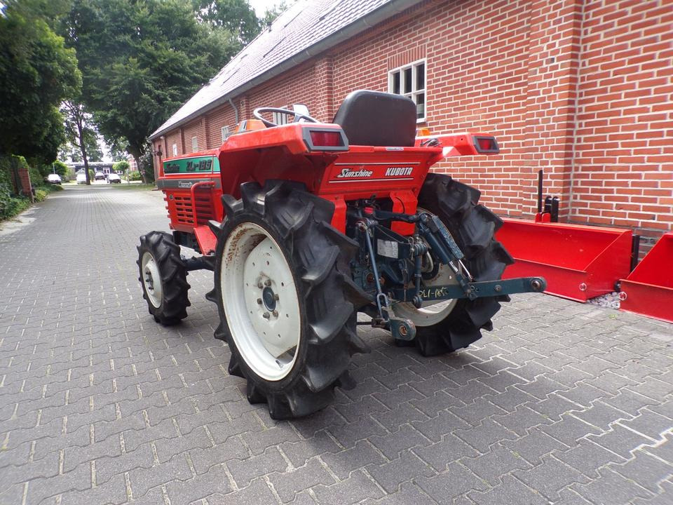 Kleintraktor Kubota ZL1-185 - Compact tractor: picture 4 Kleintraktor Kubota ZL1-185 - Compact tractor: picture 4
