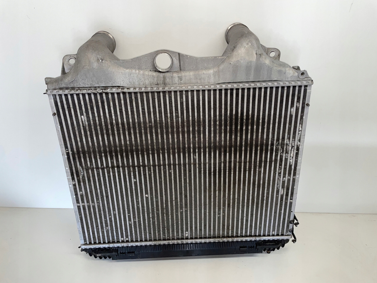 CHŁODNICA INTERCOLLER INTERKULER MAN TGS TGA - Intercooler for Truck: picture 3 CHŁODNICA INTERCOLLER INTERKULER MAN TGS TGA - Intercooler for Truck: picture 3