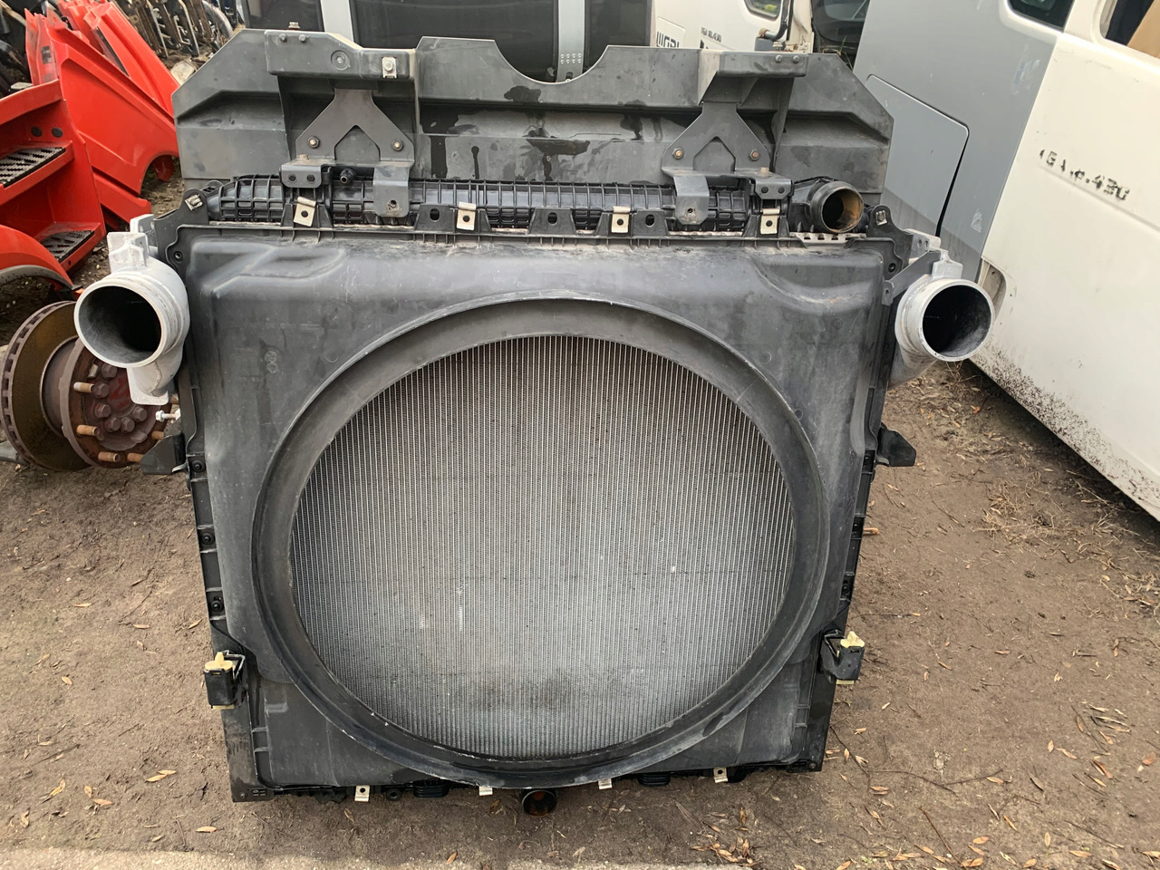 CHŁODNICA WODY POWIETRZA MERCEDES ACTROS MP4 MP 4 - Radiator for Truck: picture 1 CHŁODNICA WODY POWIETRZA MERCEDES ACTROS MP4 MP 4 - Radiator for Truck: picture 1