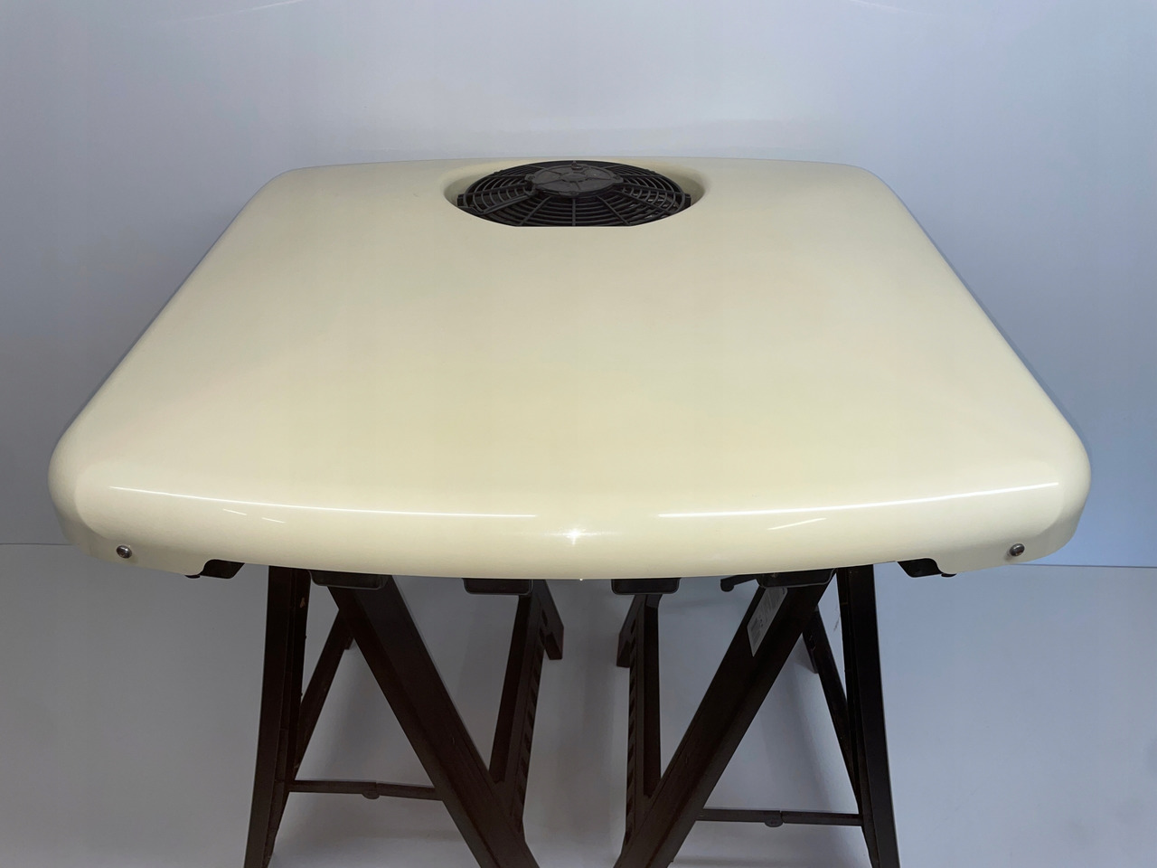 KLIMATYZACJA POSTOJOWA SLIM SCANIA NTG MC2358116 - A/C compressor for Truck: picture 1 KLIMATYZACJA POSTOJOWA SLIM SCANIA NTG MC2358116 - A/C compressor for Truck: picture 1