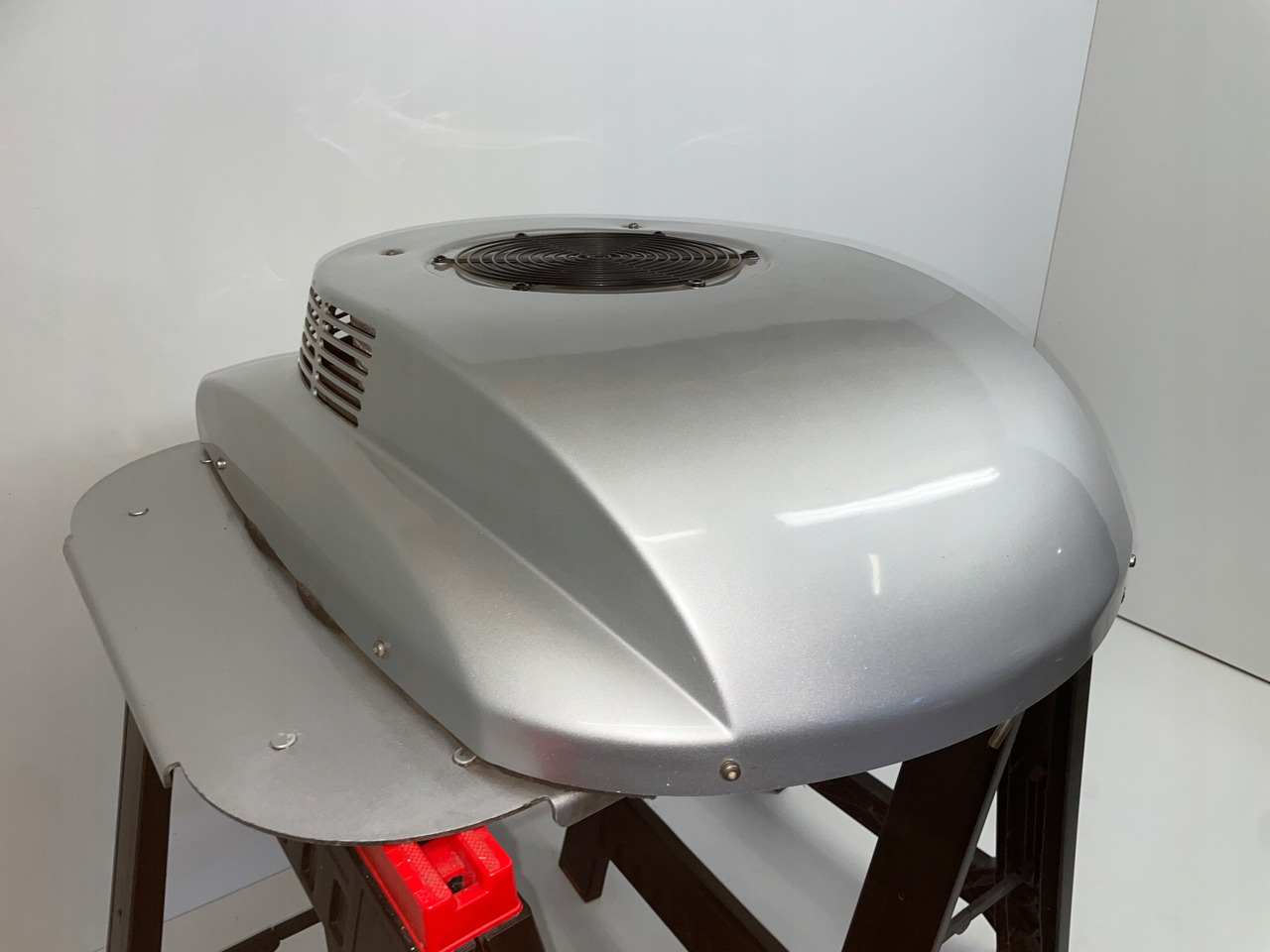 KLIMATYZACJA POSTOJOWA WAECO CA800 MAN SCANIA VOLVO DAF CA-0800-DC - A/C compressor for Truck: picture 3 KLIMATYZACJA POSTOJOWA WAECO CA800 MAN SCANIA VOLVO DAF CA-0800-DC - A/C compressor for Truck: picture 3