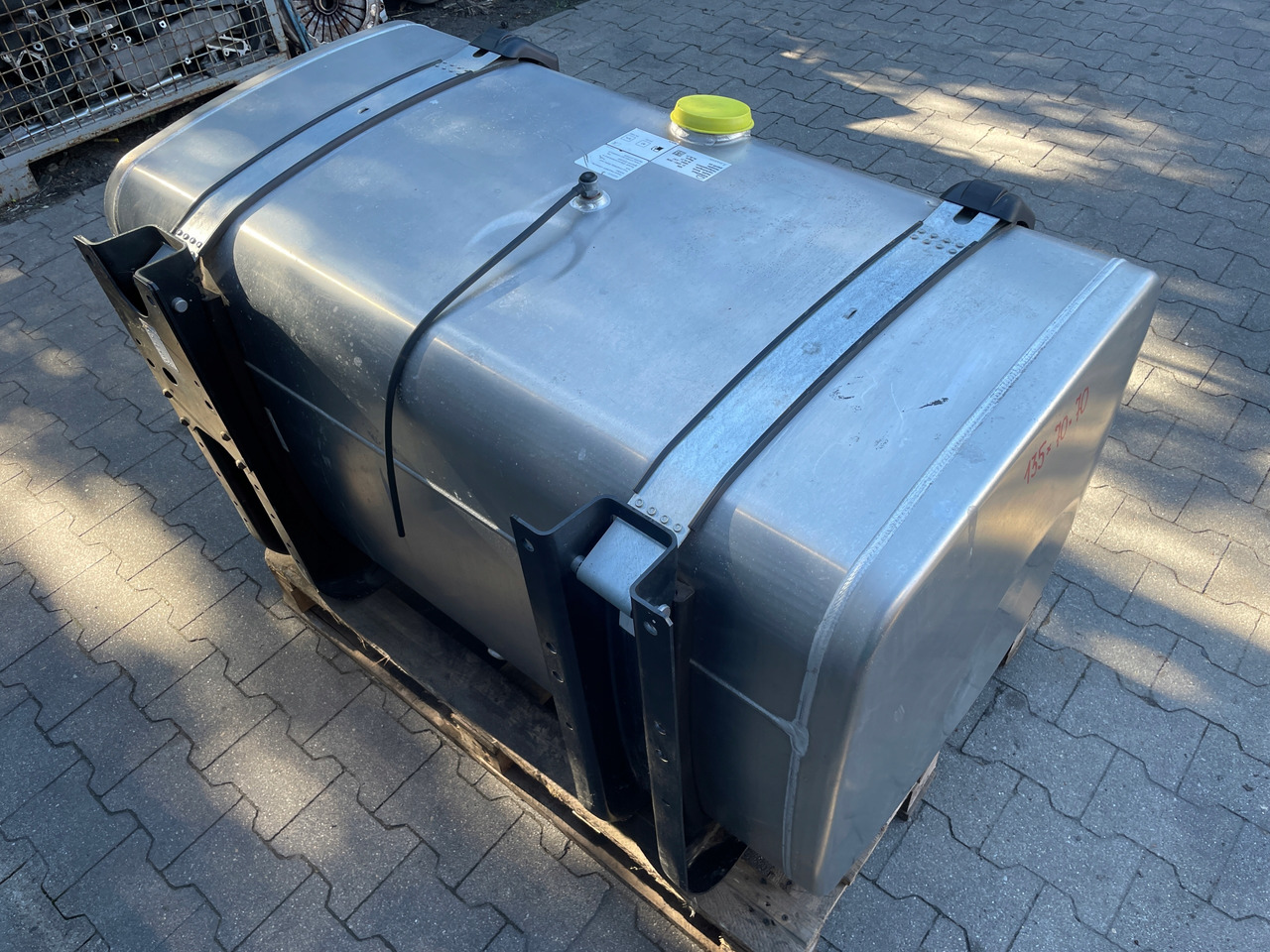 Fuel tank for Truck KOMPLETNY ZBIORNIK PALIWA MAN TGX TGS 580 L 81122016936: picture 6 Fuel tank for Truck KOMPLETNY ZBIORNIK PALIWA MAN TGX TGS 580 L 81122016936: picture 6