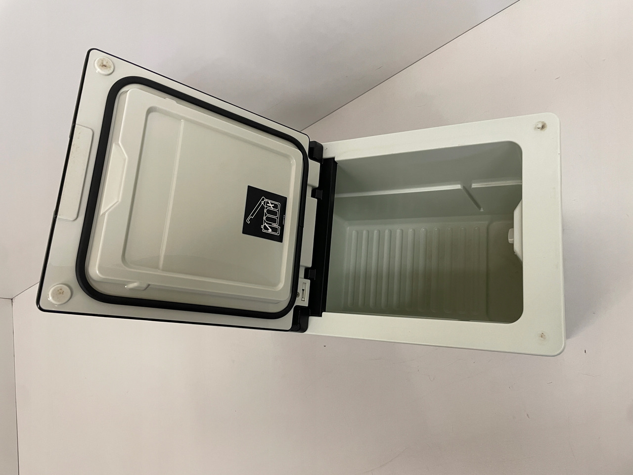 LODÓWKA CHŁODZIARKA MERCEDES ACTROS MP4 MP 4 A9608200306 - Cab and interior for Truck: picture 2 LODÓWKA CHŁODZIARKA MERCEDES ACTROS MP4 MP 4 A9608200306 - Cab and interior for Truck: picture 2