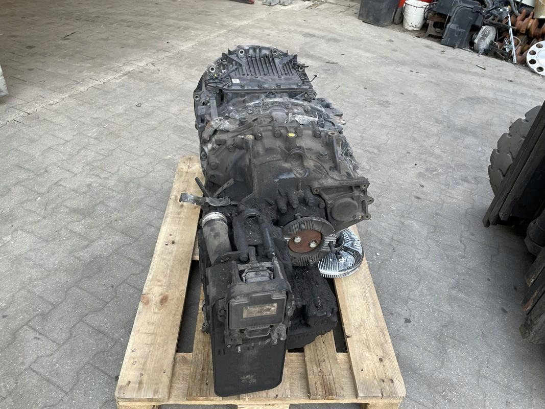 RETARDER INTARDER MAN TGX TGS CHŁODNICA OLEJU - Oil cooler for Truck: picture 1 RETARDER INTARDER MAN TGX TGS CHŁODNICA OLEJU - Oil cooler for Truck: picture 1