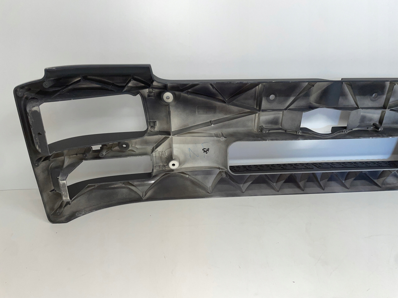 ZDERZAK MAN TGM SZEROKI 81416100354 - Bumper for Truck: picture 5 ZDERZAK MAN TGM SZEROKI 81416100354 - Bumper for Truck: picture 5