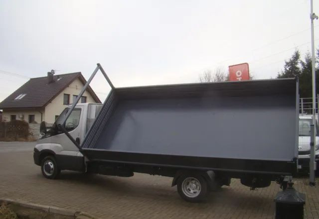 Iveco DAILY 50 C 17 3-STRONNA WYWROTKA 4.80M 3.5T - Tipper van: picture 2 Iveco DAILY 50 C 17 3-STRONNA WYWROTKA 4.80M 3.5T - Tipper van: picture 2