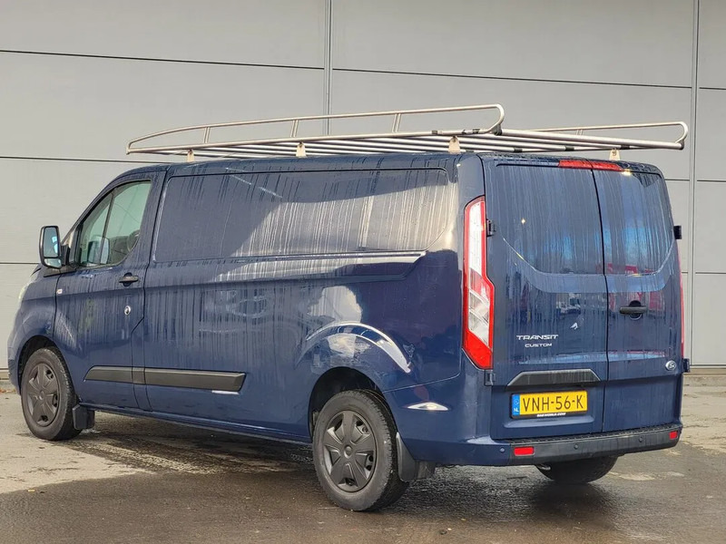 Ford - Small van: picture 2 Ford - Small van: picture 2