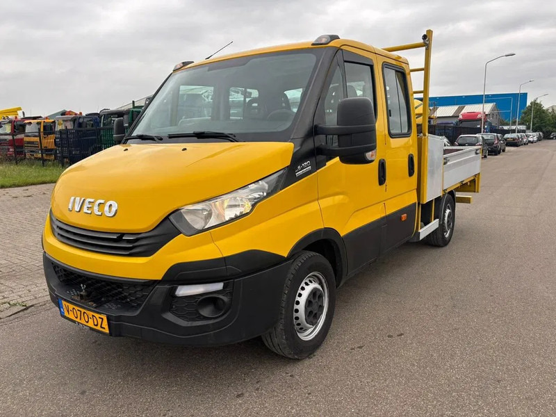 Iveco Daily 35S12 - Flatbed van: picture 1 Iveco Daily 35S12 - Flatbed van: picture 1