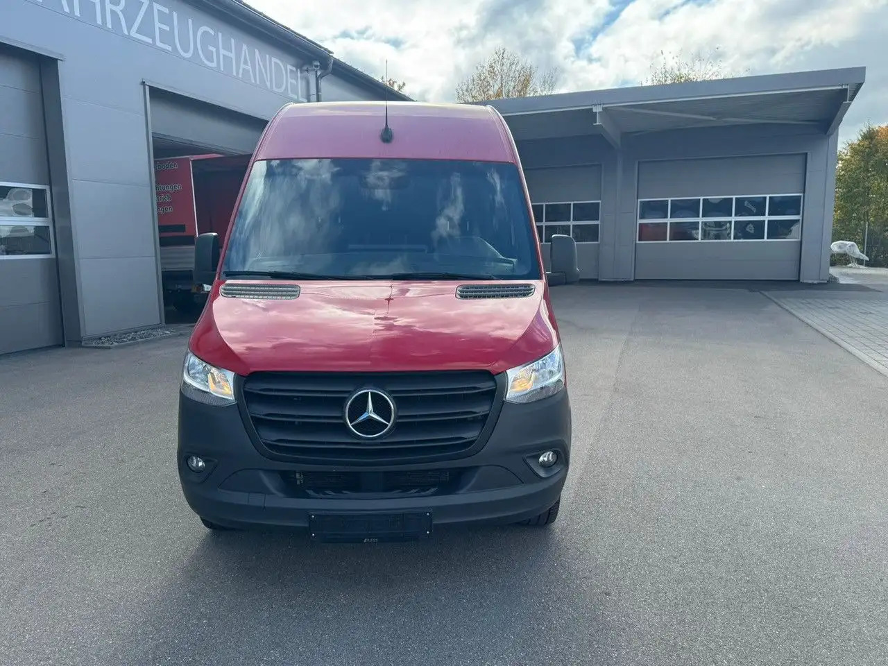 Mercedes-Benz Sprinter 317 CDI Maxi Lang Mixto AHK 3,5t MBUX - Panel van, Combi van: picture 2 Mercedes-Benz Sprinter 317 CDI Maxi Lang Mixto AHK 3,5t MBUX - Panel van, Combi van: picture 2