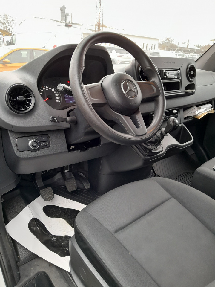 MERCEDES-BENZ Sprinter - Flatbed van: picture 3 MERCEDES-BENZ Sprinter - Flatbed van: picture 3