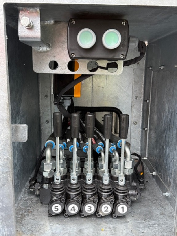 KALEPAR KLP2Y - Low loader semi-trailer: picture 3 KALEPAR KLP2Y - Low loader semi-trailer: picture 3