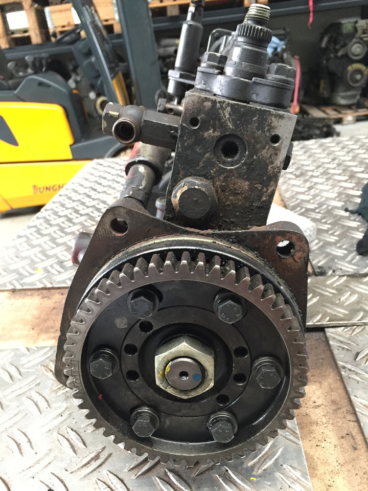 Fuel pump for Truck ---Gebrauchte Einspritzpumpe MAN, 5 Zylinder, Bosch - Nr. : 0402 735 805, MAN 51.11103 - 7202: picture 7 Fuel pump for Truck ---Gebrauchte Einspritzpumpe MAN, 5 Zylinder, Bosch - Nr. : 0402 735 805, MAN 51.11103 - 7202: picture 7