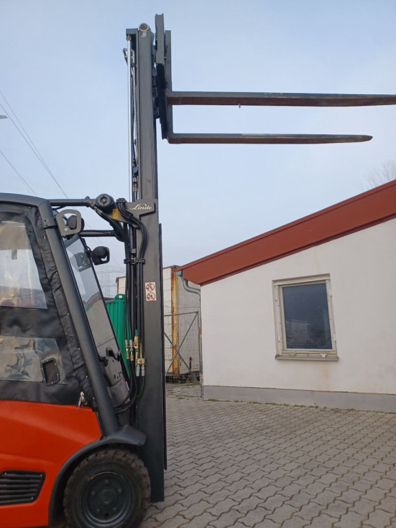 LINDE Stapler E16-01 Duplexmast, Seitenschieber - Electric forklift: picture 3 LINDE Stapler E16-01 Duplexmast, Seitenschieber - Electric forklift: picture 3