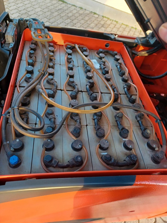 Linde E 20 PH -02 Duplexmast, Seitenschieber - Electric forklift: picture 5 Linde E 20 PH -02 Duplexmast, Seitenschieber - Electric forklift: picture 5