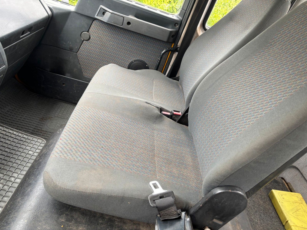 Dropside/ Flatbed truck MAN 8.224 L 2000: picture 7