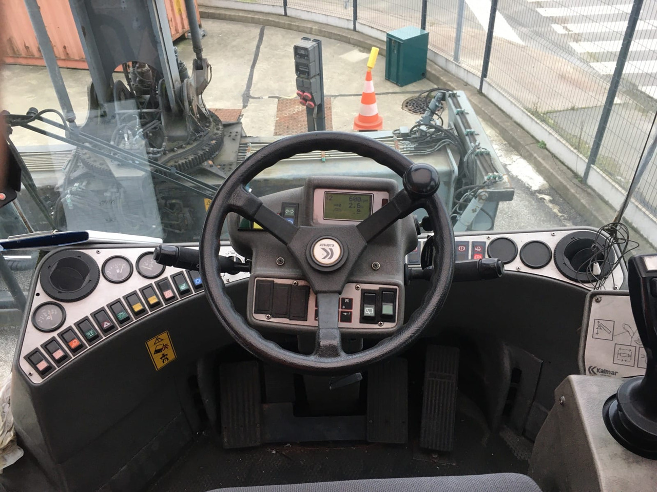 Reach stacker KALMAR DRD 450 80 S5XS: picture 6