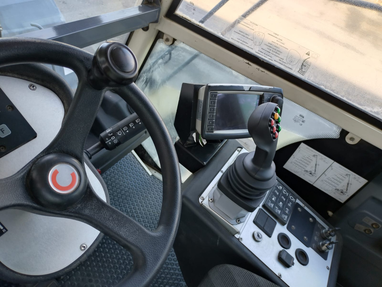 KONECRANES LiftAce 5-31 - Reach stacker: picture 2 KONECRANES LiftAce 5-31 - Reach stacker: picture 2