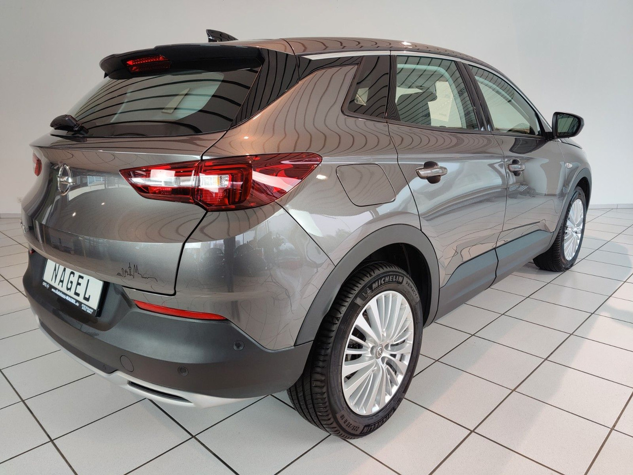 SUV Opel Grandland X 1,2 Business Inno. Navi Leder PDC DAB LED: picture 7 SUV Opel Grandland X 1,2 Business Inno. Navi Leder PDC DAB LED: picture 7