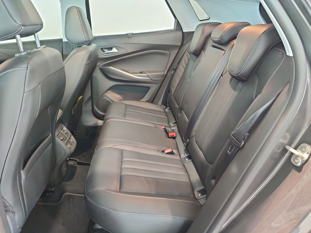 SUV Opel Grandland X 1,2 Business Inno. Navi Leder PDC DAB LED: picture 12 SUV Opel Grandland X 1,2 Business Inno. Navi Leder PDC DAB LED: picture 12