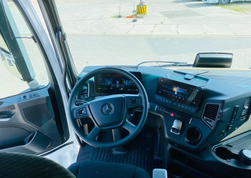 Mercedes-Benz ACTROS 1848 - Tractor unit: picture 5 Mercedes-Benz ACTROS 1848 - Tractor unit: picture 5