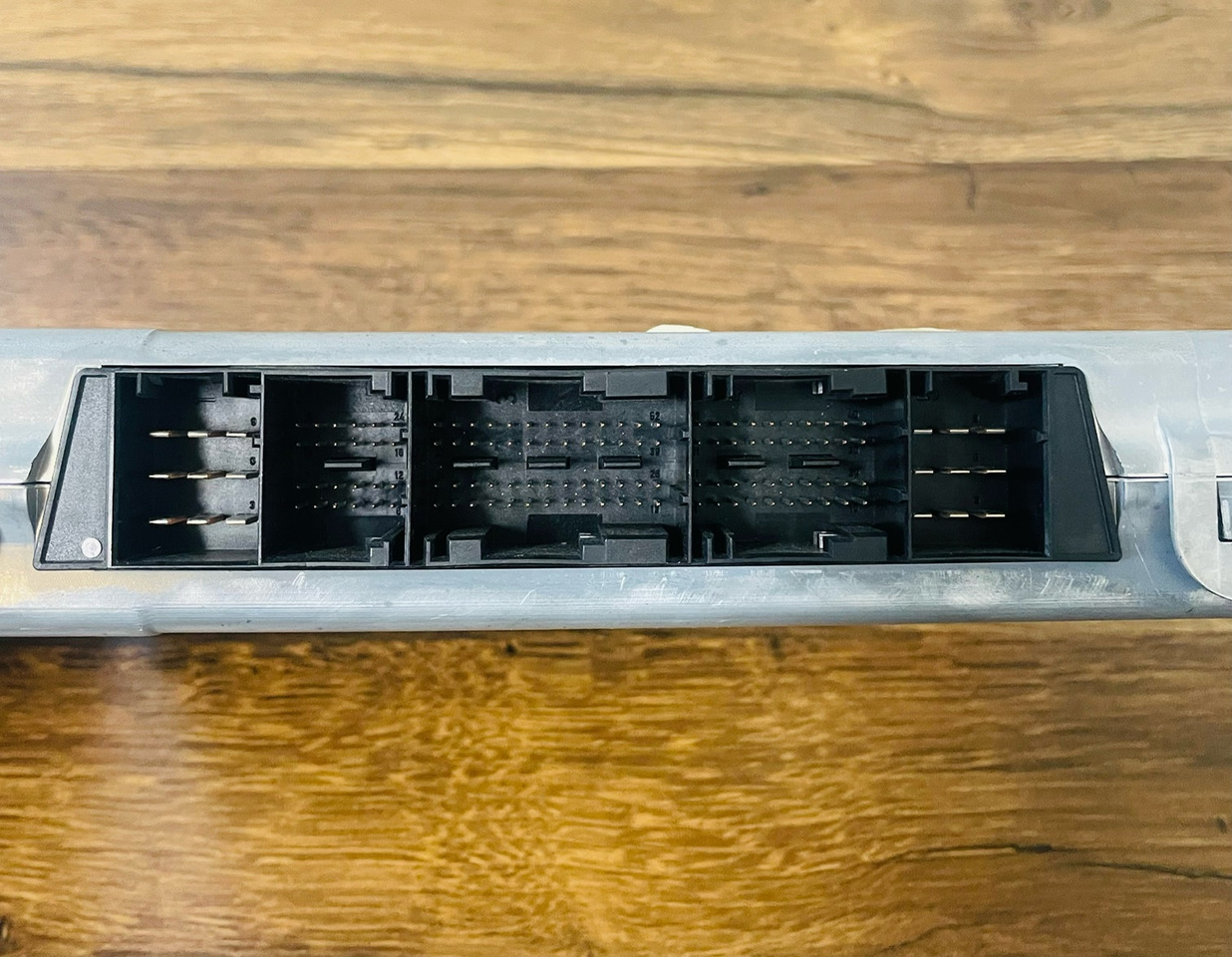 DAF Control Unit VIC3 used - ECU for Truck: picture 3 DAF Control Unit VIC3 used - ECU for Truck: picture 3